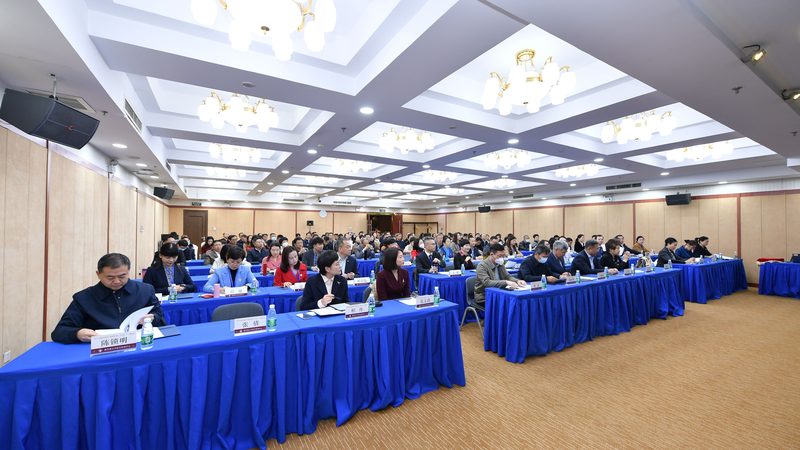 目前，公路工程建造师教材主要分为以下几类：